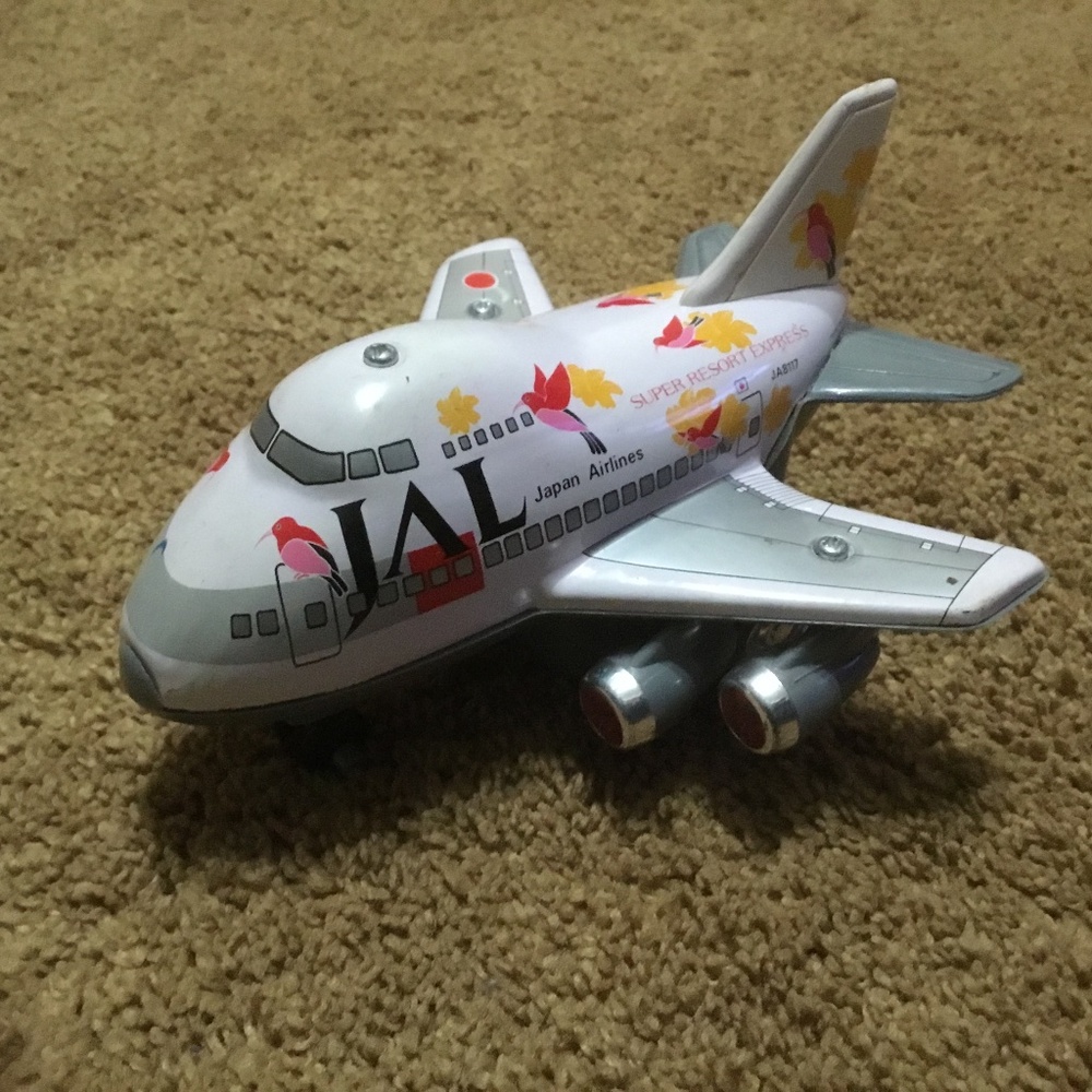 Japan Airlines (Pull Back) Toy